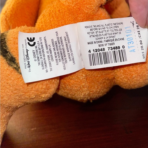 Disney Store Winnie the Poohs Posable Book of Tigger Doll. - Picture 6 of 6